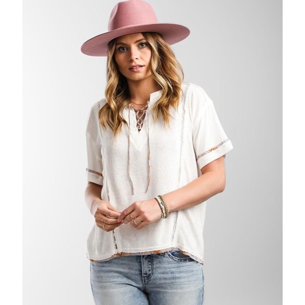 Buckle Gimmicks Top